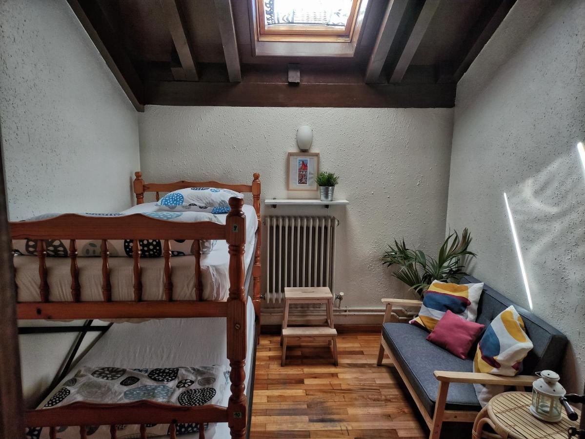 Refugio La Ardilla Real Vandrerhjem Posada De Valdeon Eksteriør bilde