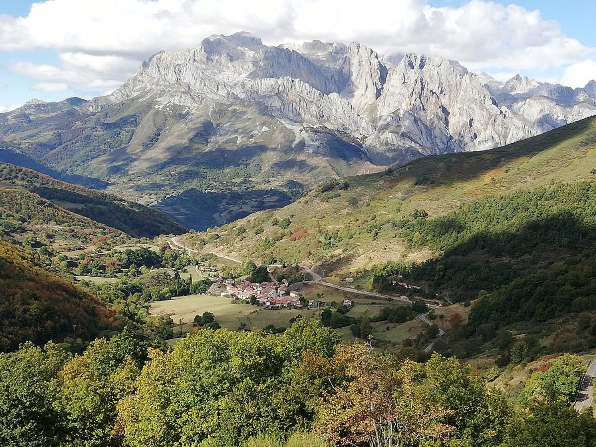 Refugio La Ardilla Real Vandrerhjem Posada De Valdeon Eksteriør bilde